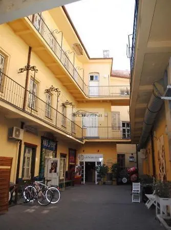 Mira 8 Bratislava